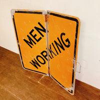 品番2557　ロードサイン　MEN WORKING　トラフィックサイン　警告　看板　標識　ヴィンテージ　金沢店