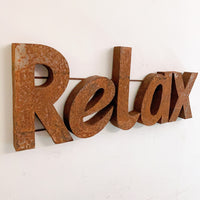 品番2190-2　メタル看板　Relax　3D サイン　立体文字看板　ウォールサイン　壁掛　ディスプレイ　ヴィンテージ　金沢店