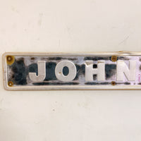 品番6077　銘板　JOHN DEERE　ネームプレート　銘鈑　名板　看板　ディスプレイ　インテリア　ヴィンテージ