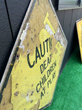 品番0272　ロードサイン　CAUTION CHILDREN AT PLAY　トラフィックサイン　警告　看板　標識　ヴィンテージ　埼玉店