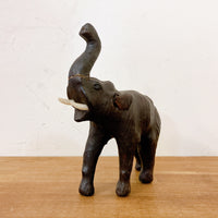 品番1178　エレファント　鼻上げ象　ゾウ　木製　置物　装飾　インテリア　オブジェ　ディスプレイ　ヴィンテージ