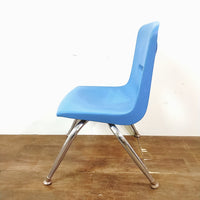 品番0211　キッズチェア　スタッキングチェア　チャイルドチェア　子供用　椅子　ブルー　ヴィンテージ　金沢店