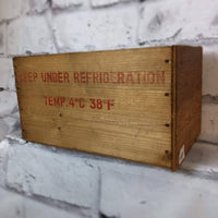 品番0501　木箱　ウッドボックス　保管箱　KEEP UNDER REFRIGERATION　ヴィンテージ　千葉店