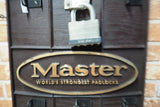 品番0501　Master Lock store display　マスターロック　サインボード　鍵付き　ヴィンテージ
