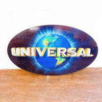 品番0875　サインボード　UNIVERSAL　ユニバーサル　ガラス製　看板　ヴィンテージ　金沢店