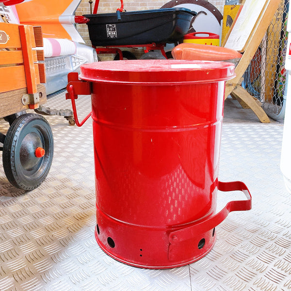 品番0873　トラッシュ缶　ダストボックス　蓋付き　ペダル式　ゴミ箱　レッド　ディスプレイ　ヴィンテージ　金沢店