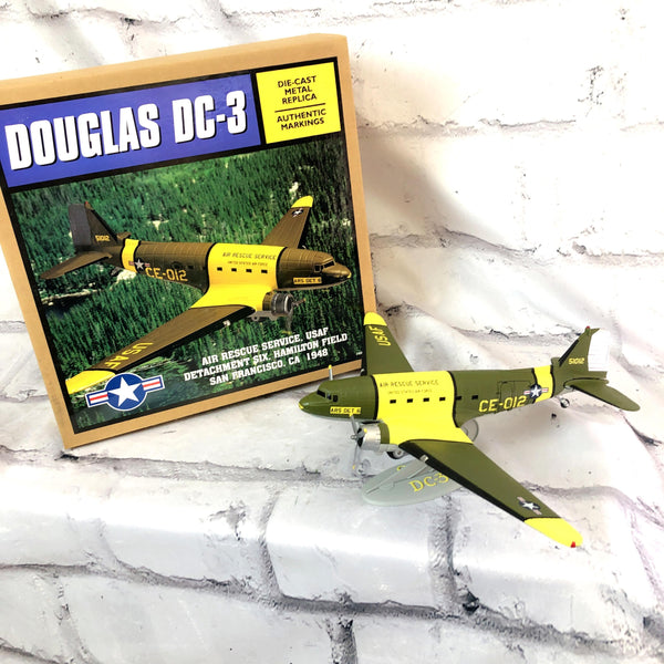 品番3937-2　1/72スケール　DOUGLAS　ダグラス　DC-3　ダコタ 軍輸送機　CE-012　航空機用 ダイキャスト　リミテッドエディション　千葉店